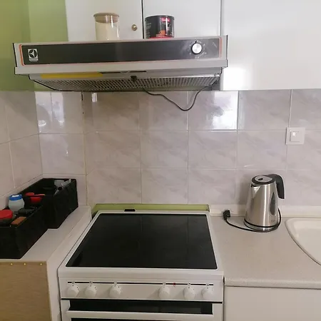 το σπίτι του στράτου στη θεσσαλονίκη- Stratos' In Apartment *